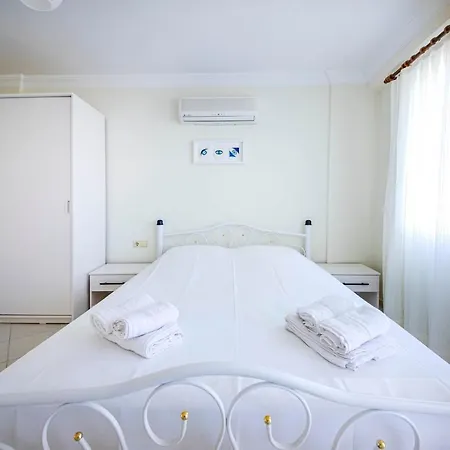 公寓 Marvelous Flat 650 M To The With Shared Pool And Terrace In Bodrum