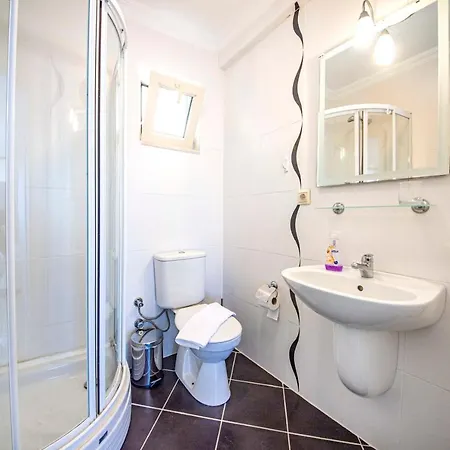 Marvelous Flat 650 M To The With Shared Pool And Terrace In Bodrum Apartment Bogazici